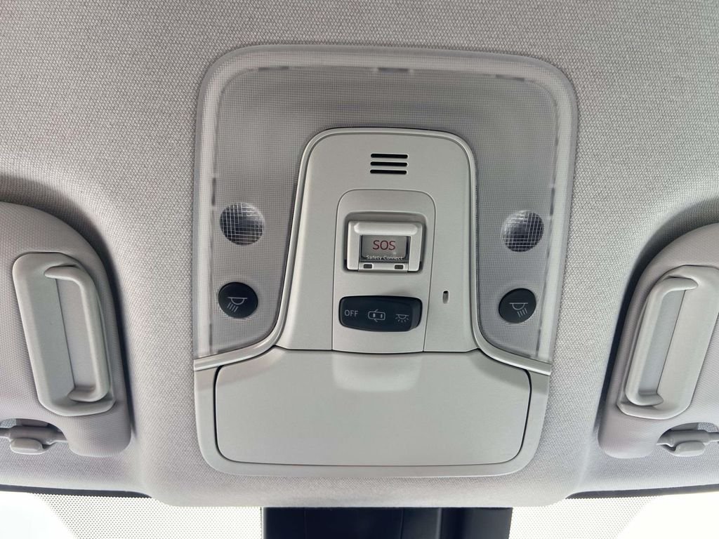 Used 2019 Red Toyota Limited image 19