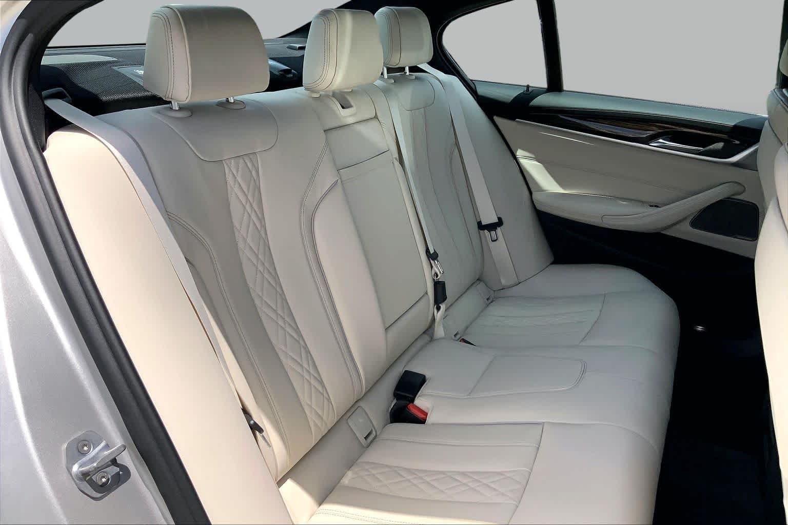 Used 2019 Rhodonite Silver Metallic BMW 540i image 19