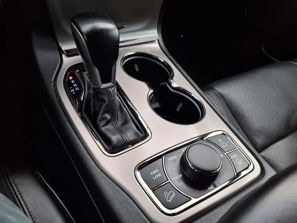 Certified Used 2021 Black Jeep Overland image 12