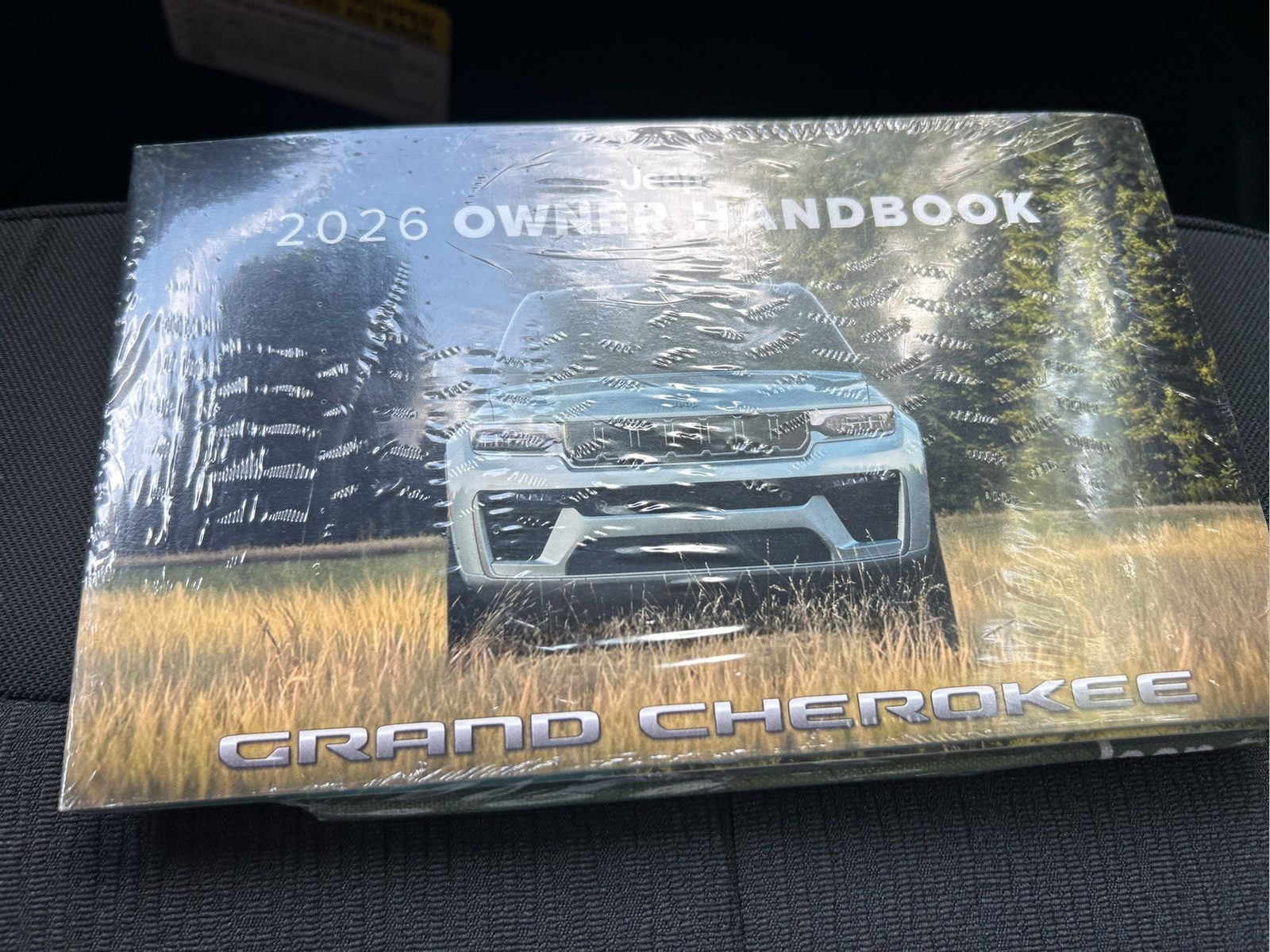 New 2026 Silver Zynith Exterior Paint Jeep Laredo image 19