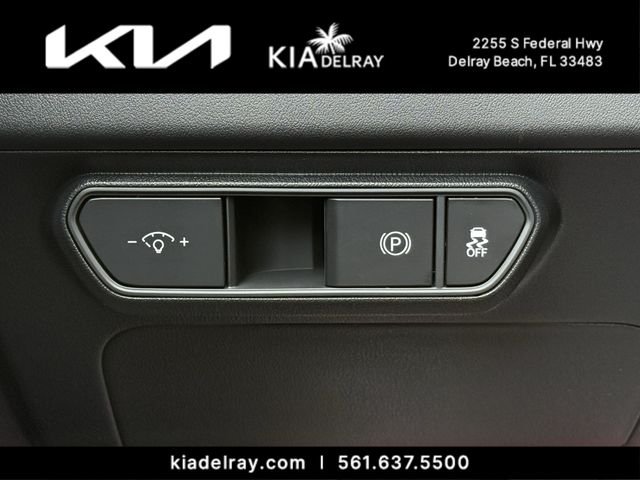 New 2026 Snow White Pearl Kia LXS image 24