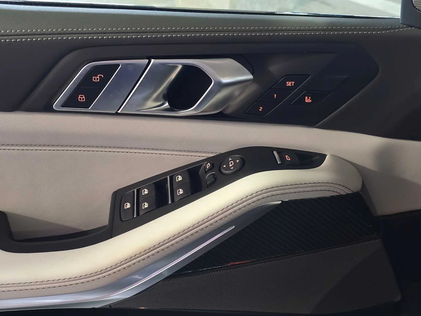 New 2026 Skyscraper Grey Metallic BMW M60i image 24