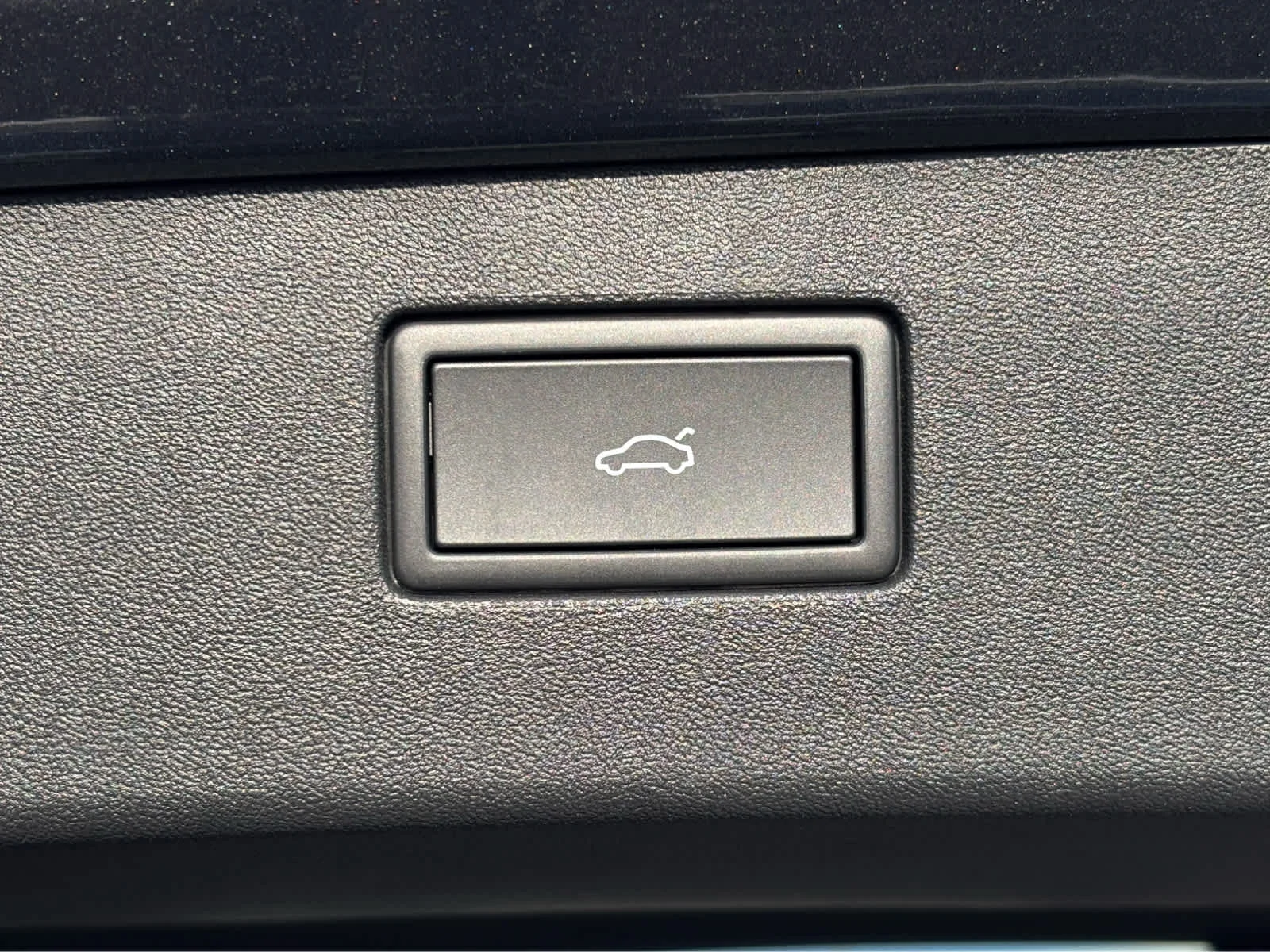 New 2026 PLATINUM GRAY Volkswagen SE image 16