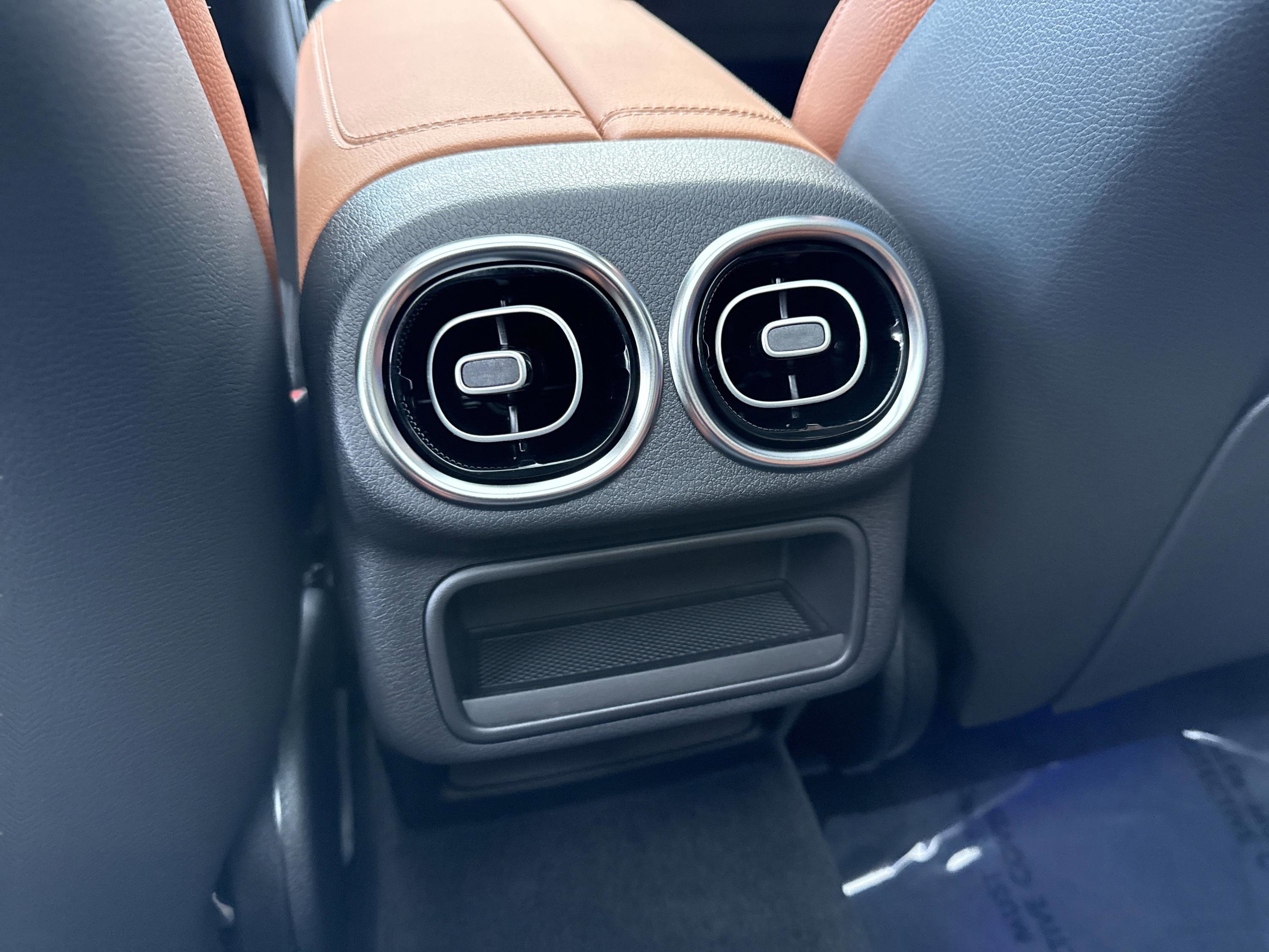 New 2026 Polar White Mercedes-Benz GLC 300 image 21