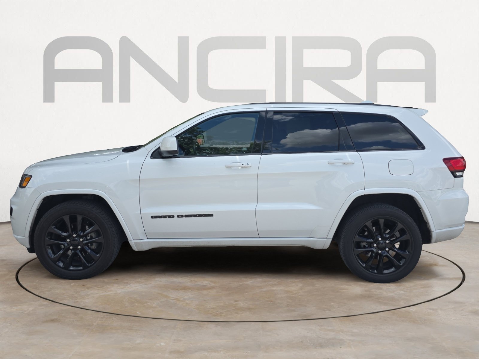 Used 2019 Bright White Clearcoat Jeep Altitude image 5