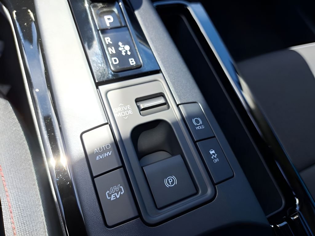 2026 Toyota Prius Plug-in Hybrid SE - Photo 27