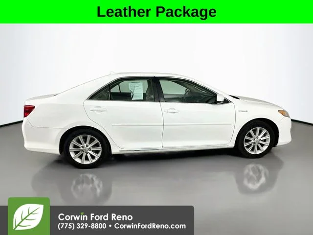 Used 2012 Super White Toyota XLE image 8