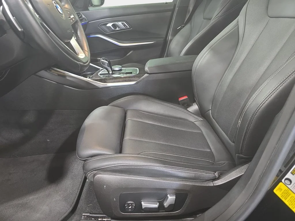 Used 2022 Jet Black BMW 330i image 23