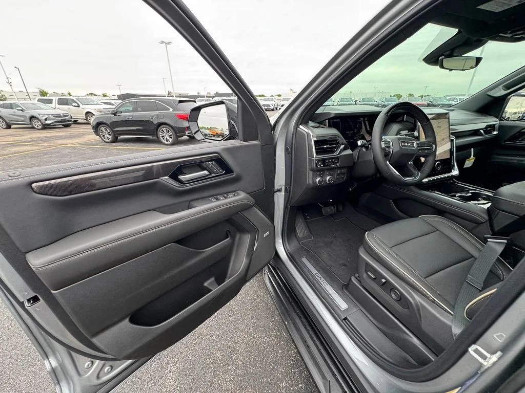 2026 GMC Yukon XL Elevation - Photo 15