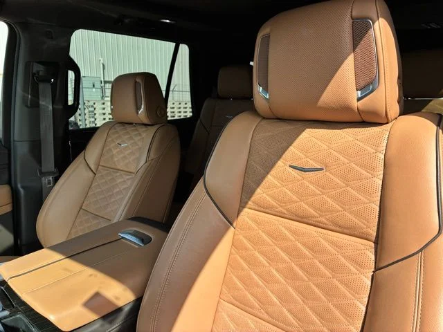 Used 2024 Green Cadillac Sport image 9