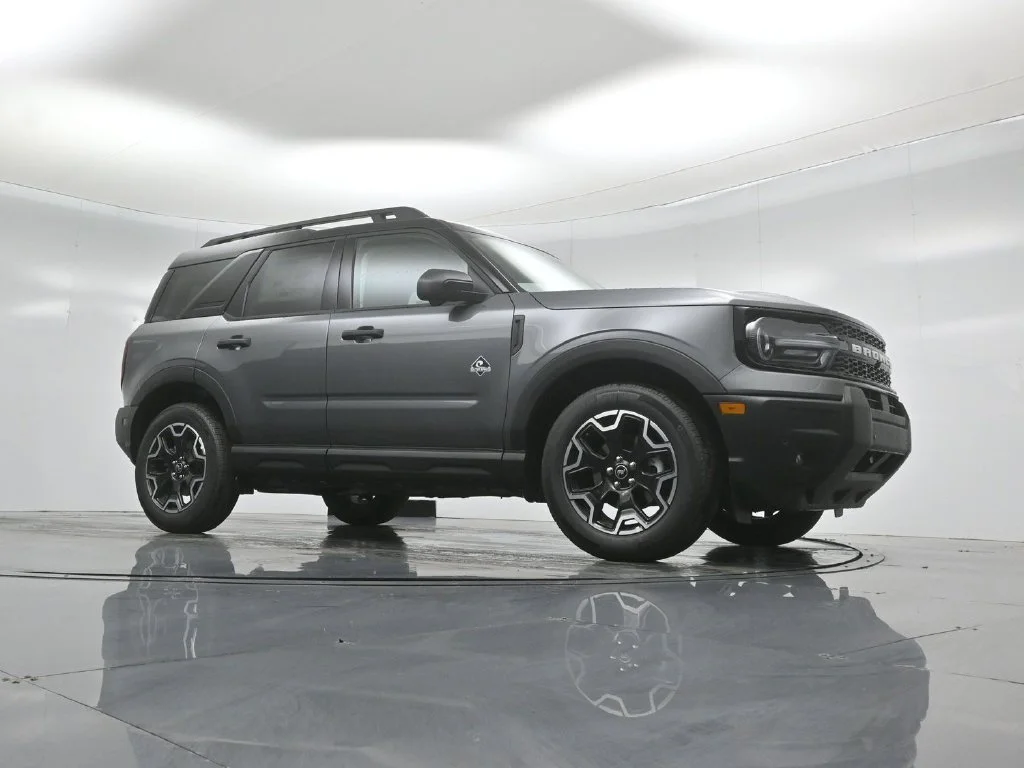 New 2026 Carbonized Gray Metallic Ford Outer Banks image 3