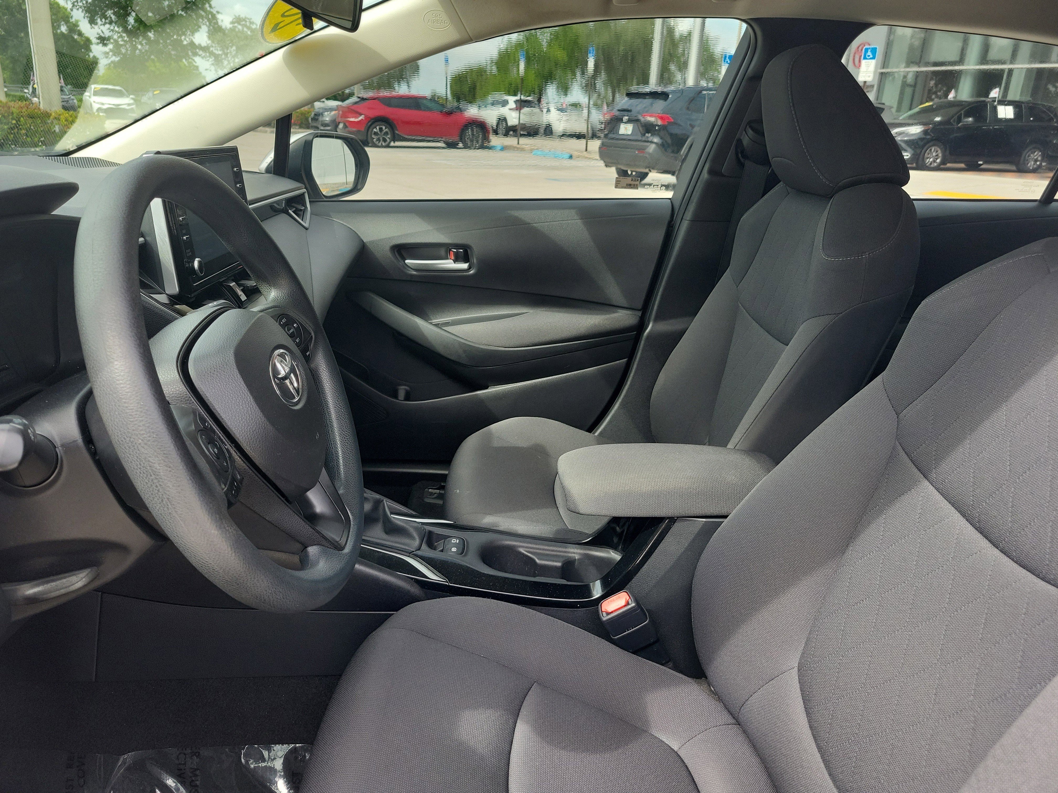 Used 2020 Classic Silver Metallic Toyota LE image 23