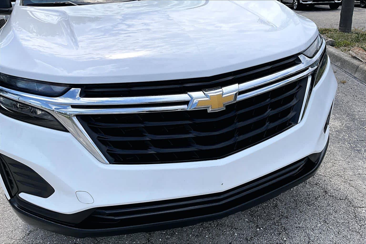 Used 2024 Summit White Chevrolet LS image 30