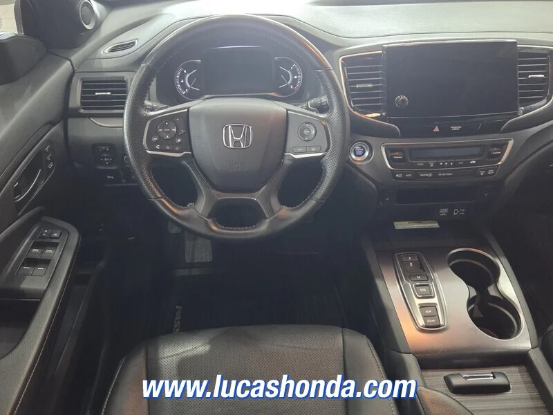Used 2023 Red Honda EX-L AWD image 9