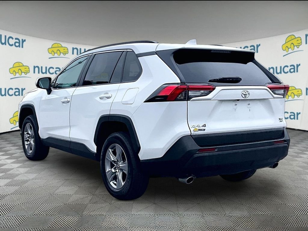 Used 2025 White Toyota XLE image 4