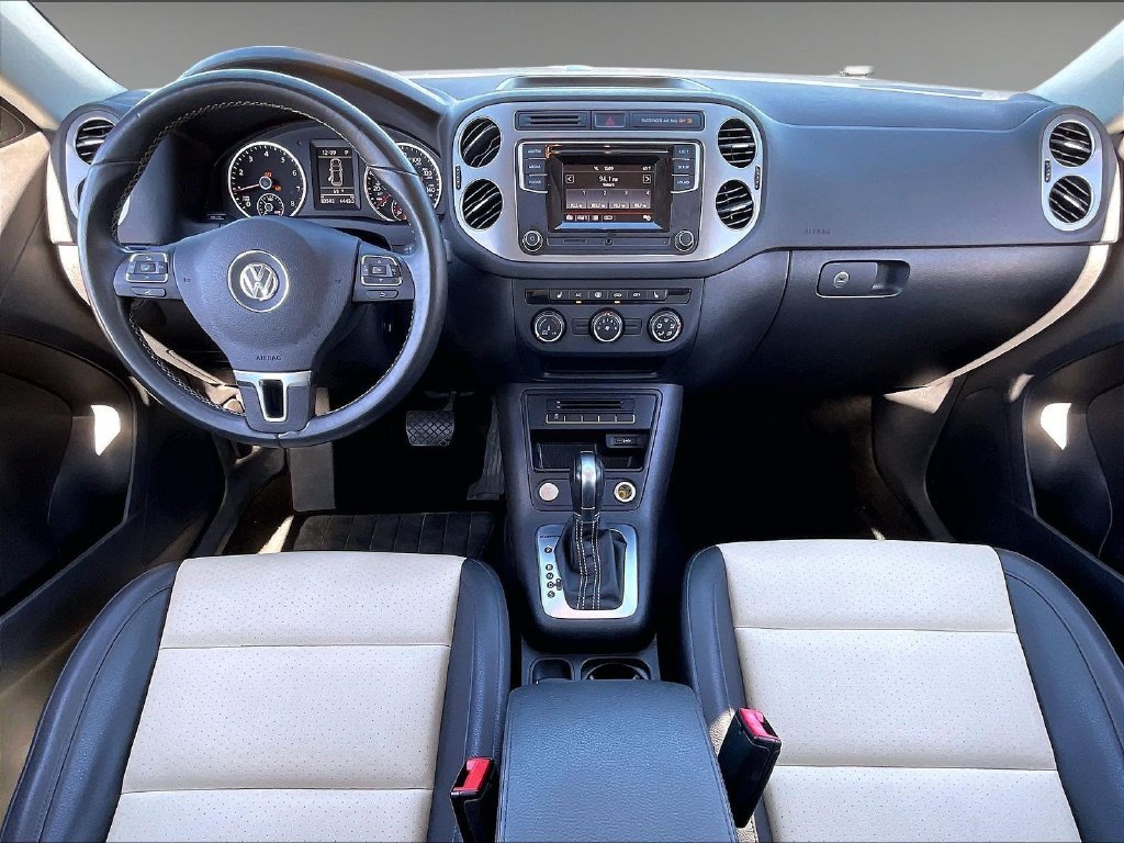 Used 2016 Pepper / Gray Volkswagen S image 20