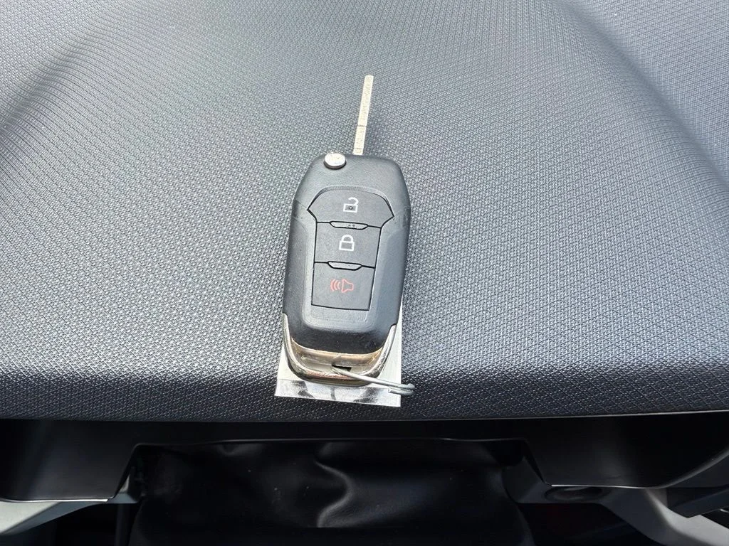 Used 2023 White Ford XLT image 30