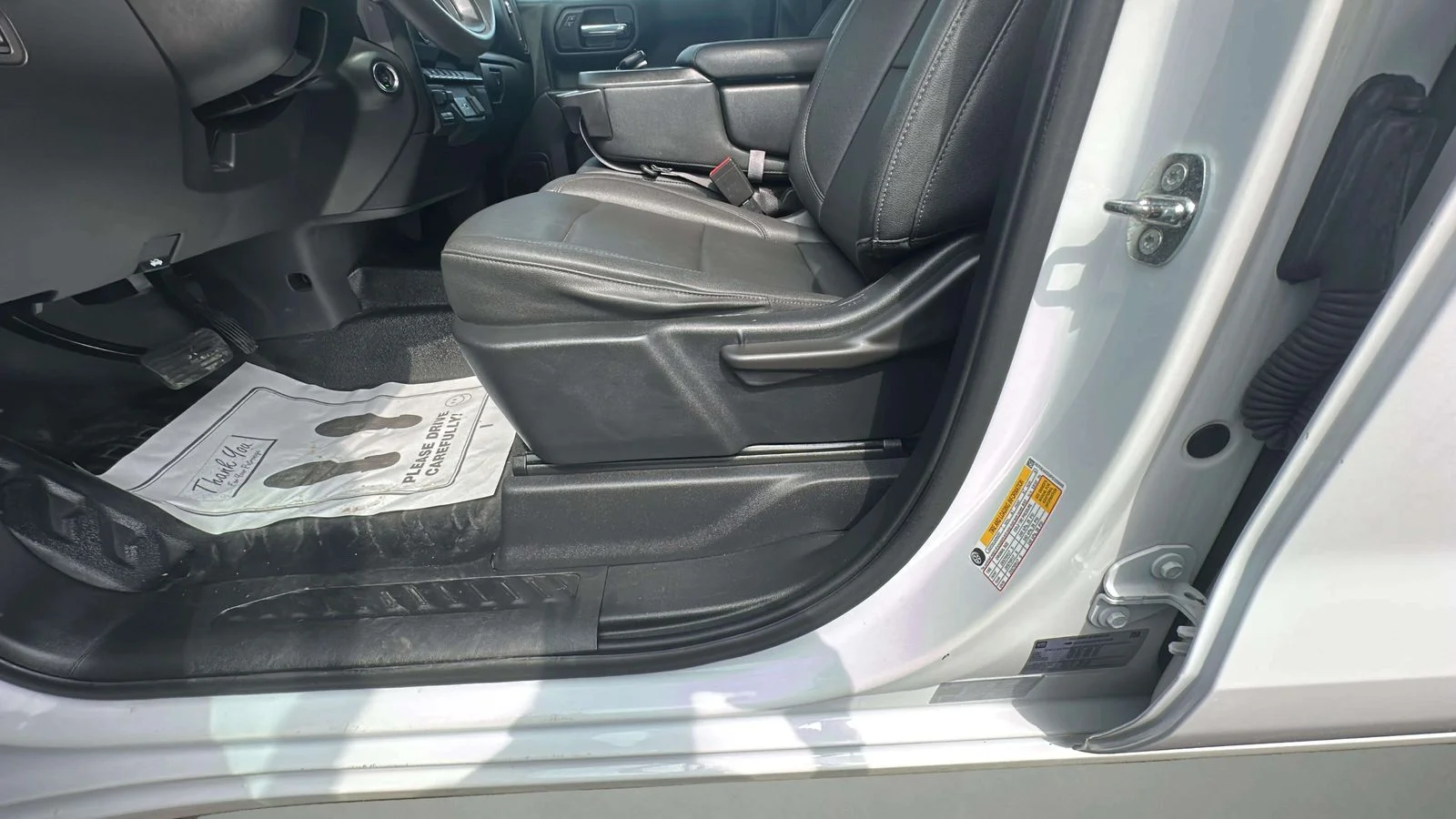 Used 2023 White GMC Pro image 9