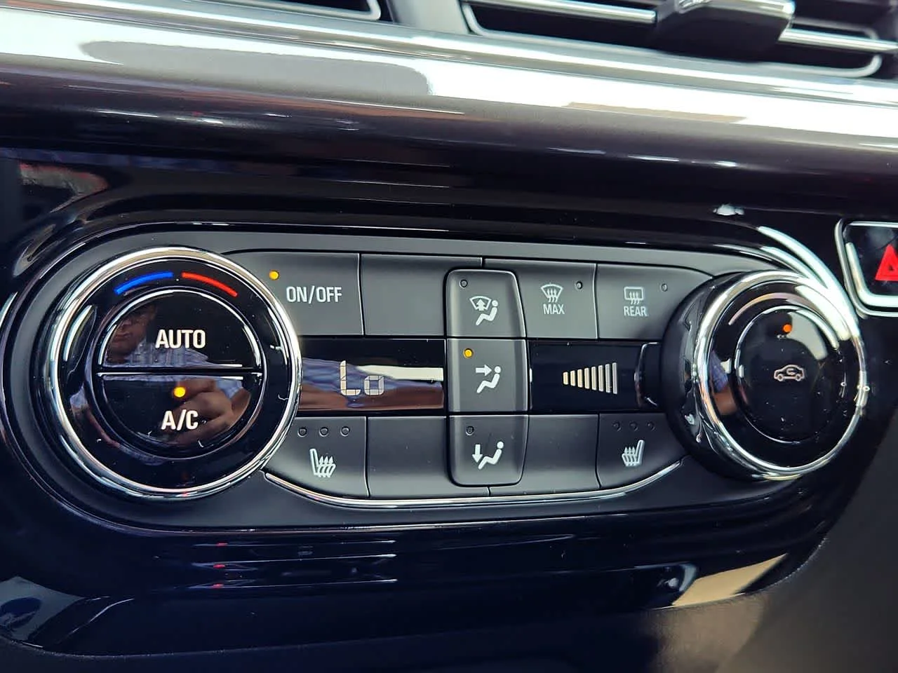 Used 2025 Mosaic Black Metallic Chevrolet ACTIV image 19