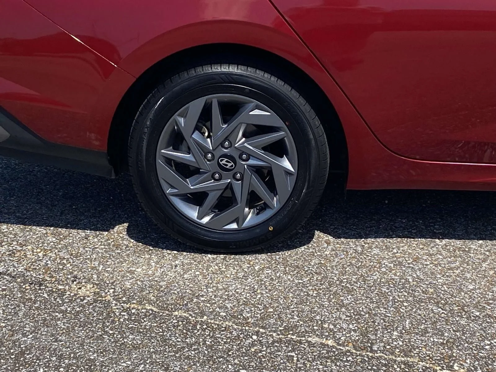 Used 2024 Red Hyundai SEL image 9