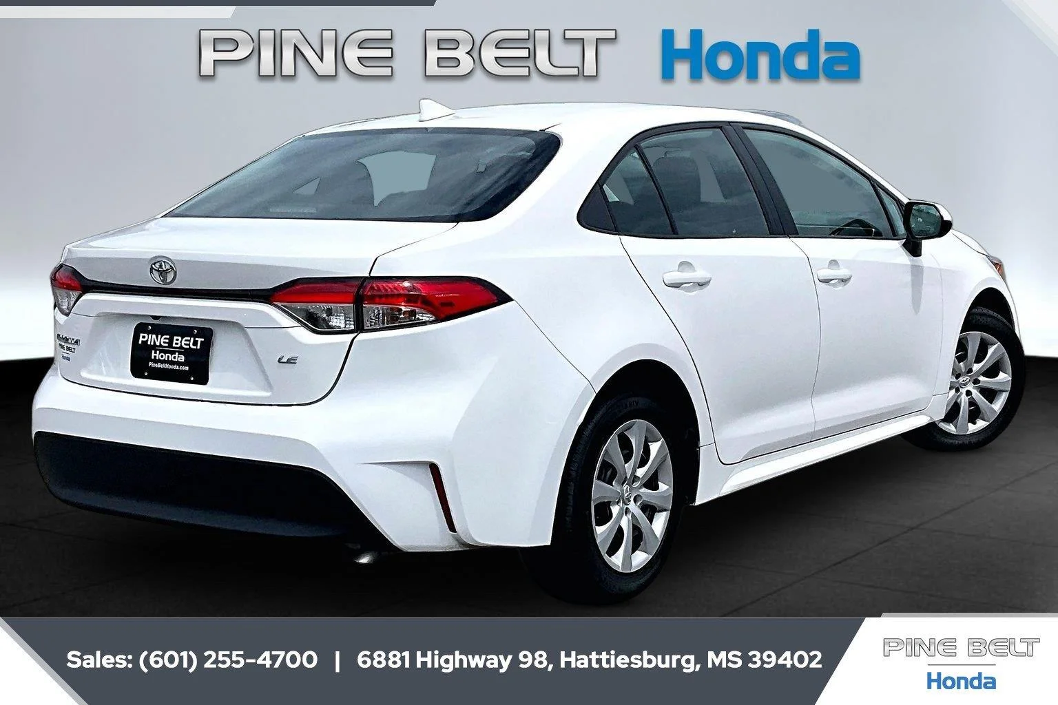 Used 2024 Ice Cap Toyota LE image 11