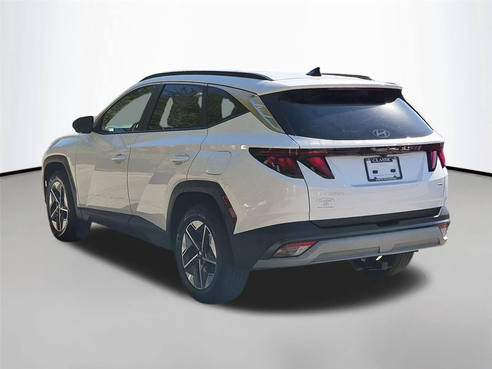 Used 2025 Serenity White Pearl Hyundai SEL image 3