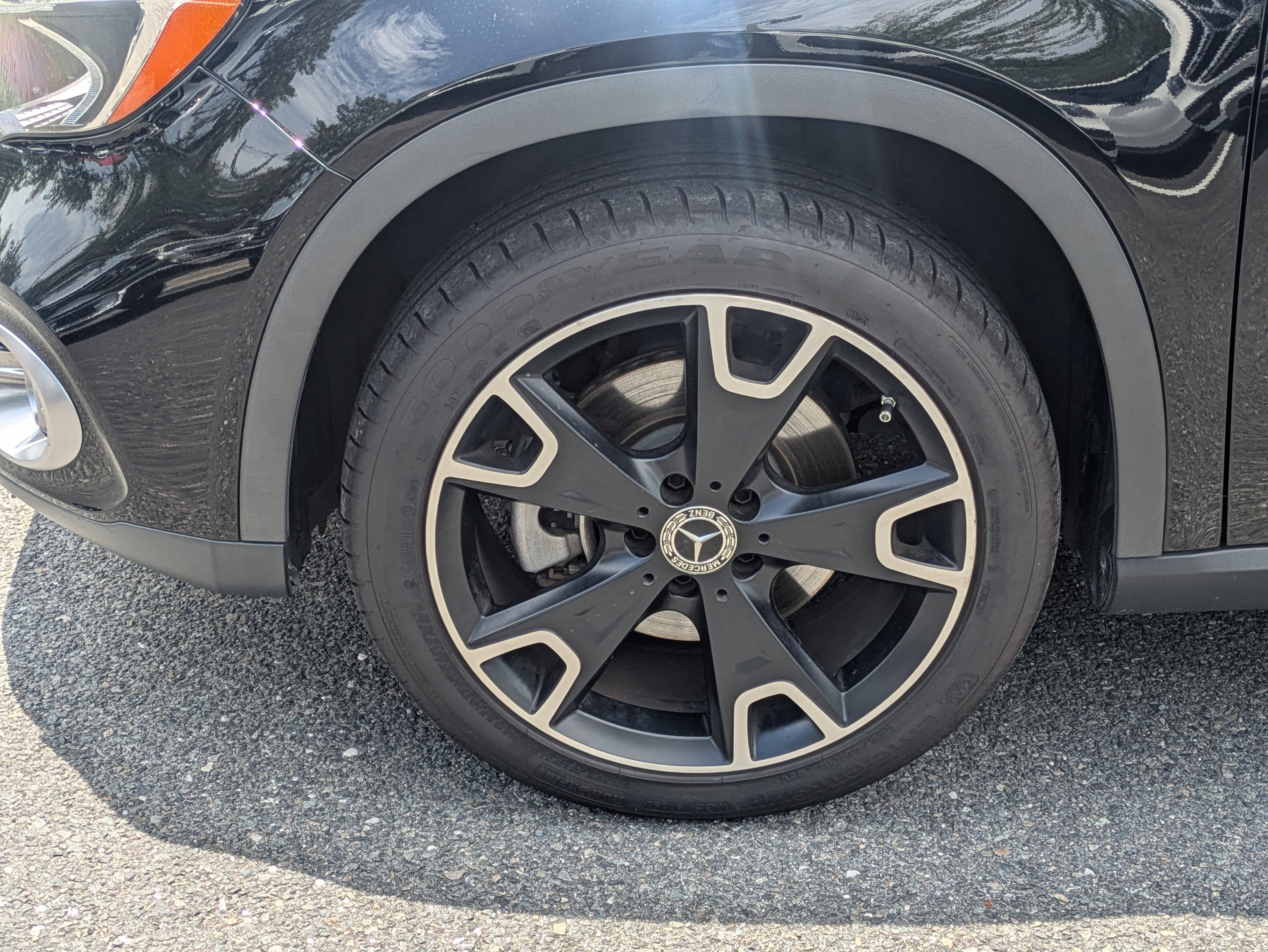 Used 2018 Night Black Mercedes-Benz GLA 250 image 10