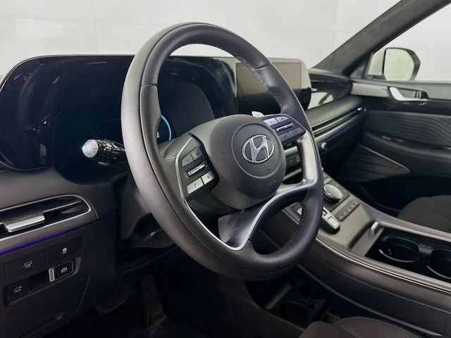Used 2025 White Hyundai Calligraphy Night Edition image 11