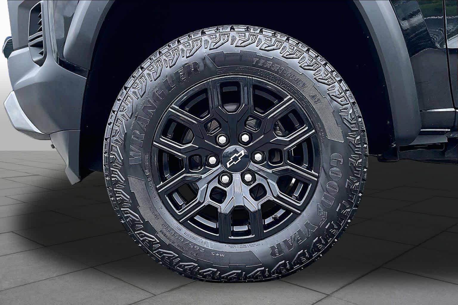 Used 2023 Black Chevrolet 4WD Trail Boss image 11