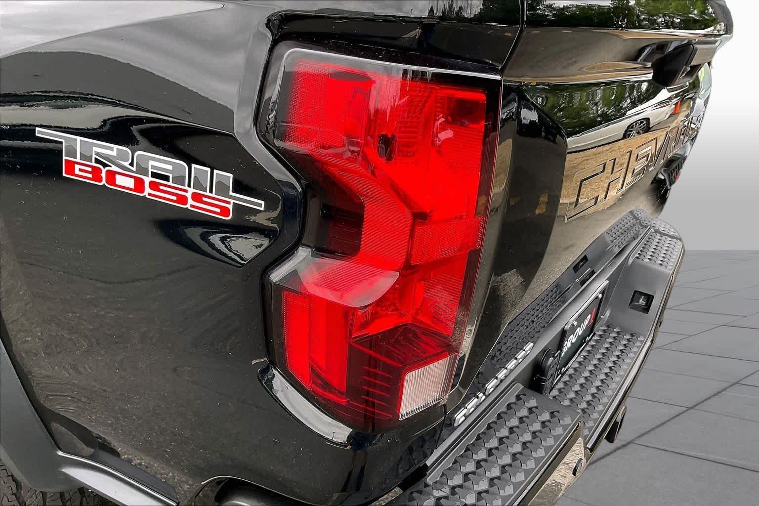 Used 2023 Black Chevrolet 4WD Trail Boss image 28