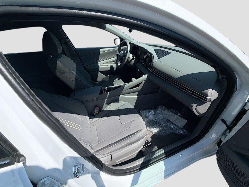 2026 Hyundai Elantra SEL - Photo 20