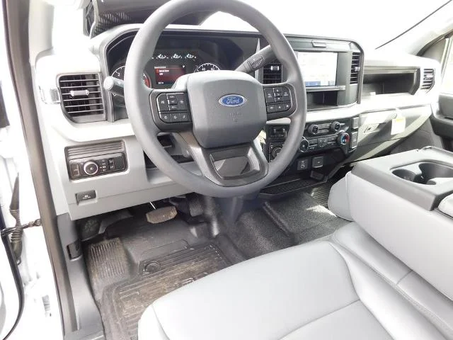 2025 Ford F-350 Super Duty Chassis Cab XL - Photo 50