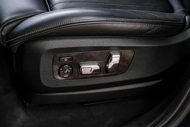 Used 2023 Blue BMW xDrive40i image 36