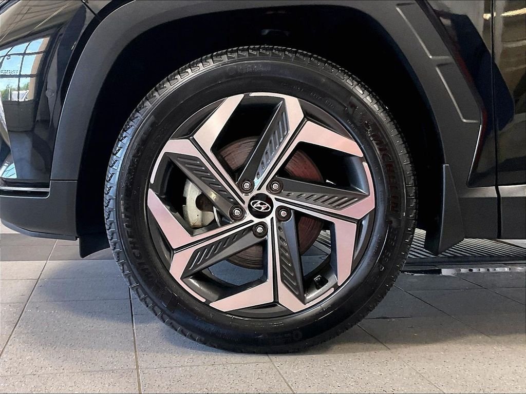 Used 2024 Black Hyundai Limited image 7