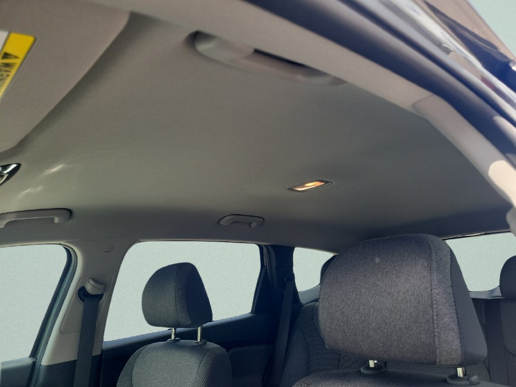 2021 Hyundai Santa Fe SE - Photo 17
