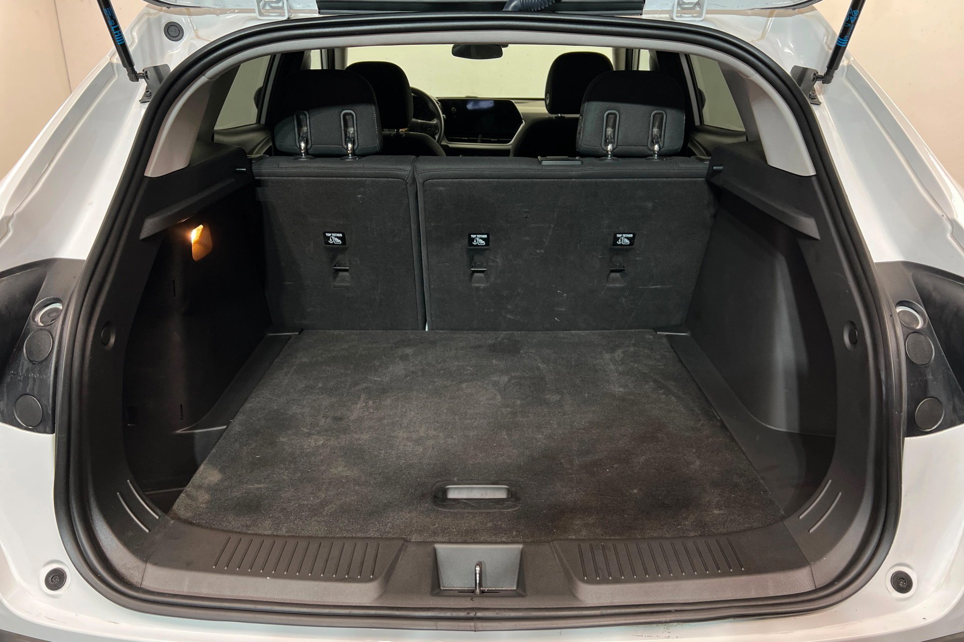 Used 2024 Summit White Chevrolet LS image 23