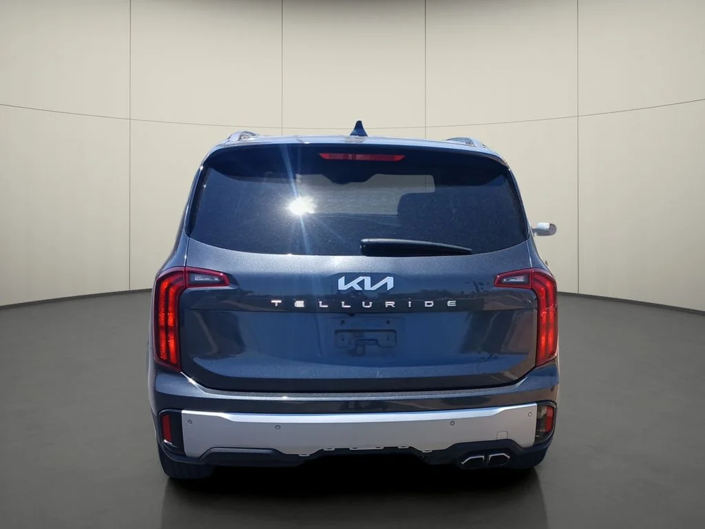 Used 2023 Gray Kia S image 6