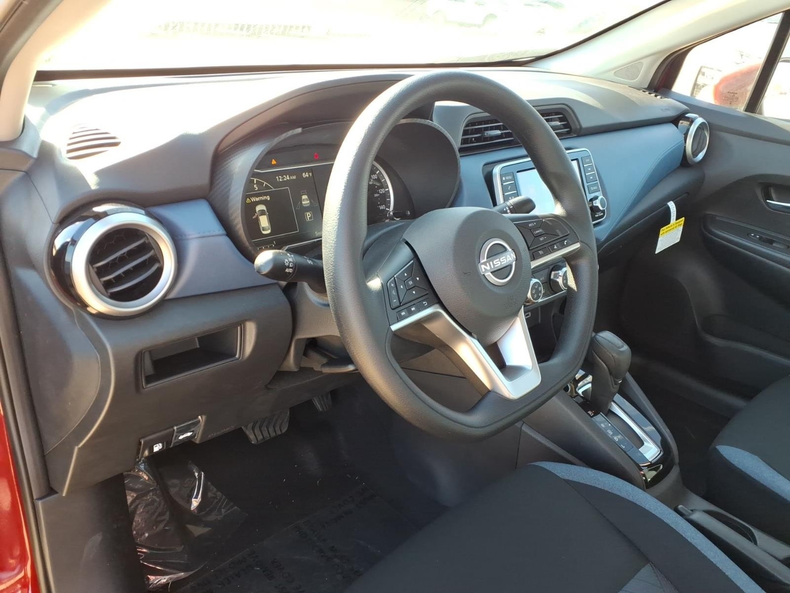 2025 Nissan Versa SV - 9