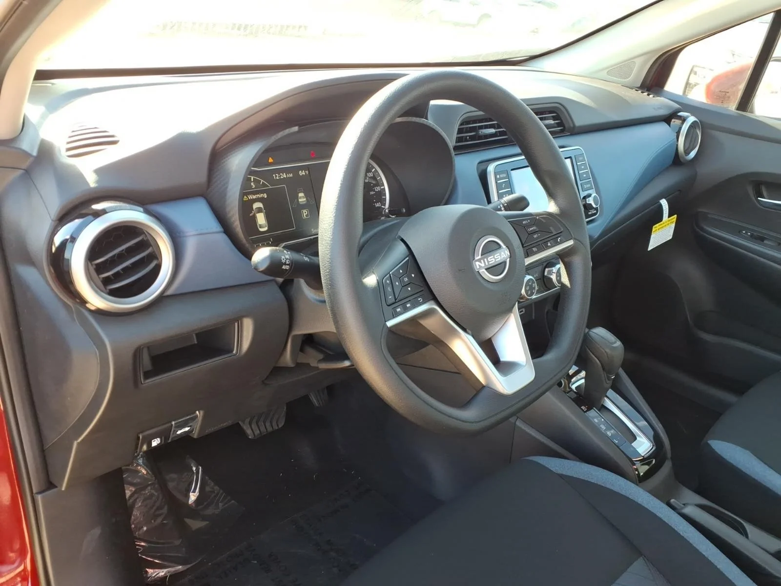 2025 Nissan Versa SV - 9