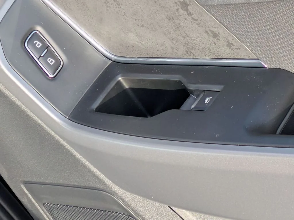 New 2026 Carbonized Gray Metallic Ford XLT image 50