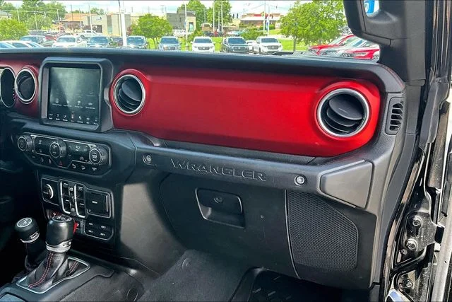 Used 2018 Black Jeep Unlimited Rubicon image 21