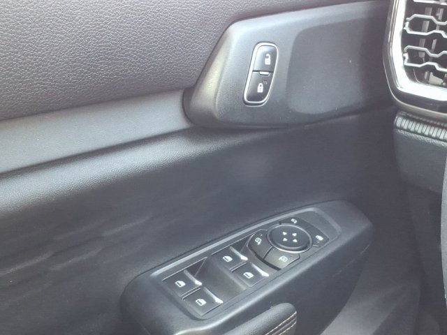 Used 2025 White Ford XLT image 25