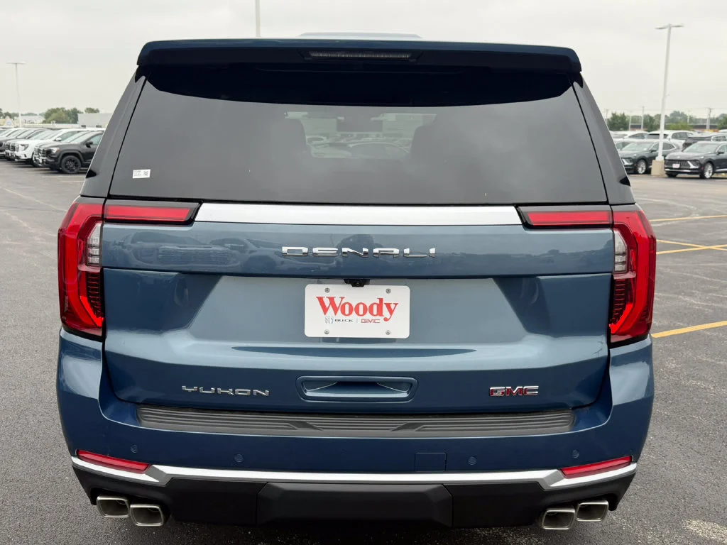 2026 GMC Yukon Denali - Photo 8