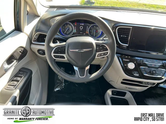 2023 Chrysler Pacifica Touring L - Photo 14