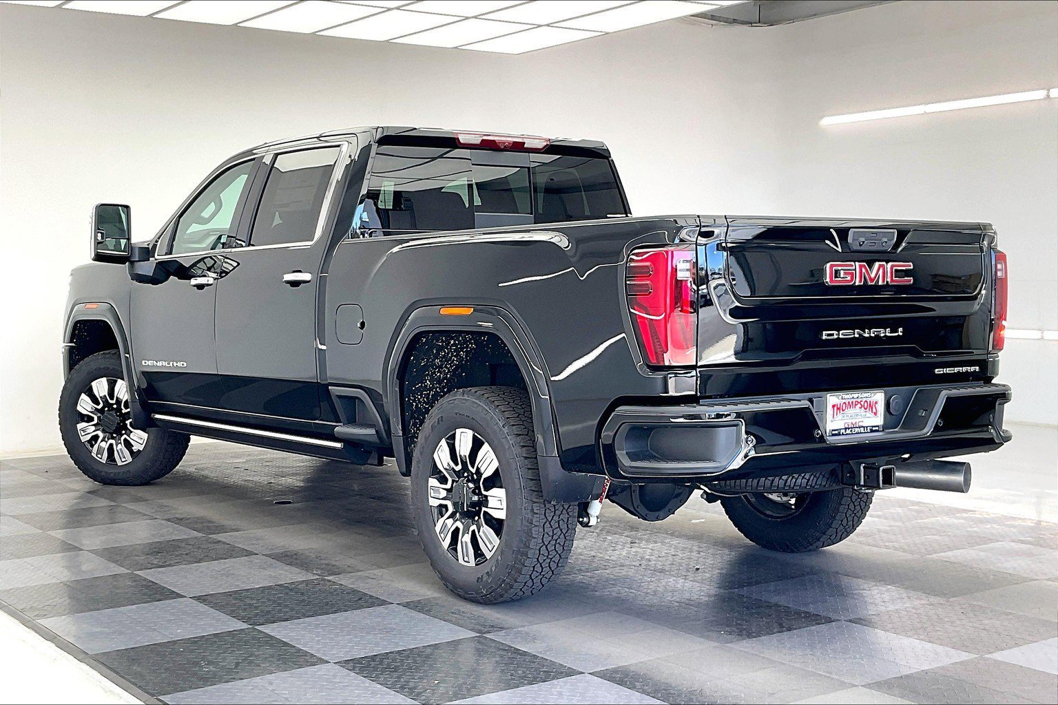 2026 GMC Sierra 2500HD Denali - Photo 2