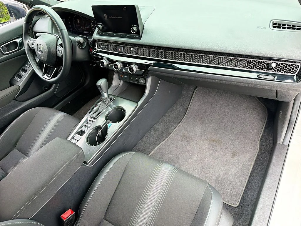 Used 2025 Platinum White Honda Sport image 21