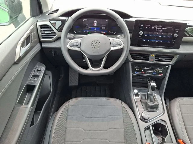 New 2026 Green Volkswagen 1.5T SE Black image 7