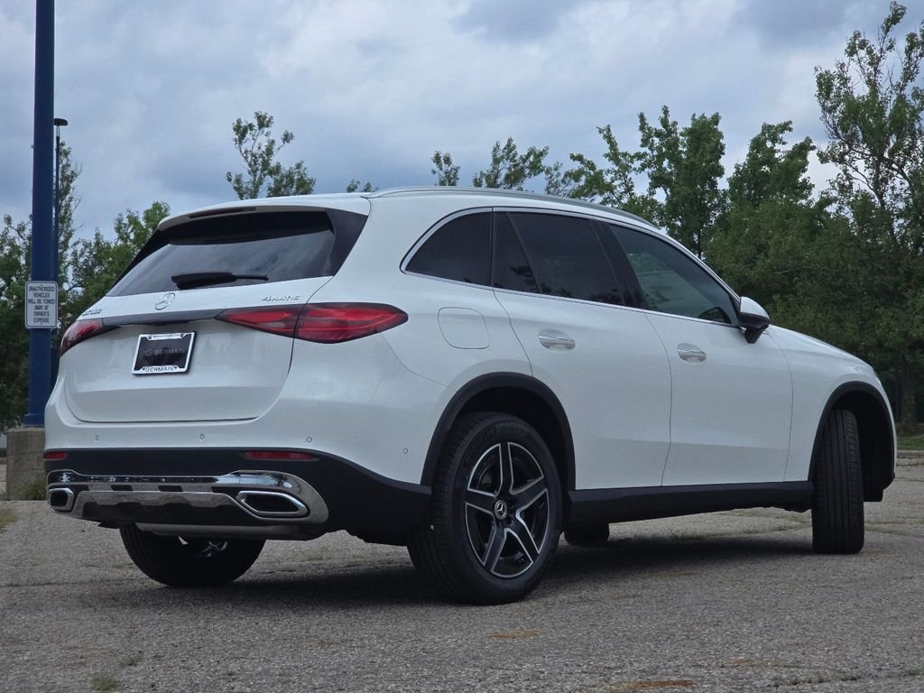 New 2027 Polar White Mercedes-Benz GLC 300 image 17