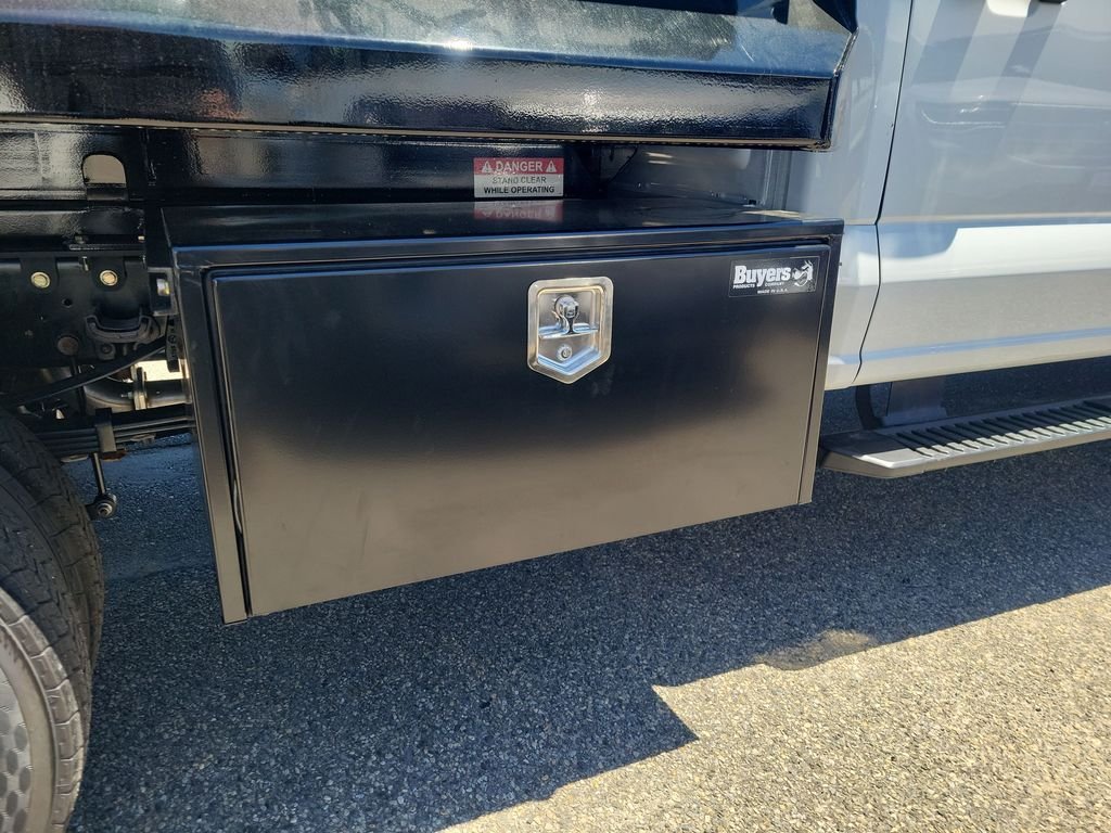 New 2026 Oxford White Ford F-450® XL image 6