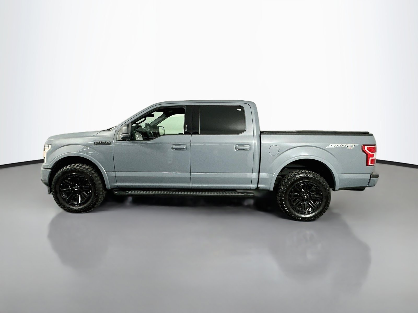 Used 2020 Gray Metallic Ford XLT image 4